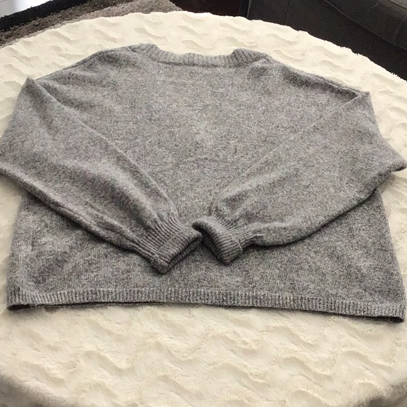 NWOT medium grey sweater. - Picture 5 of 6